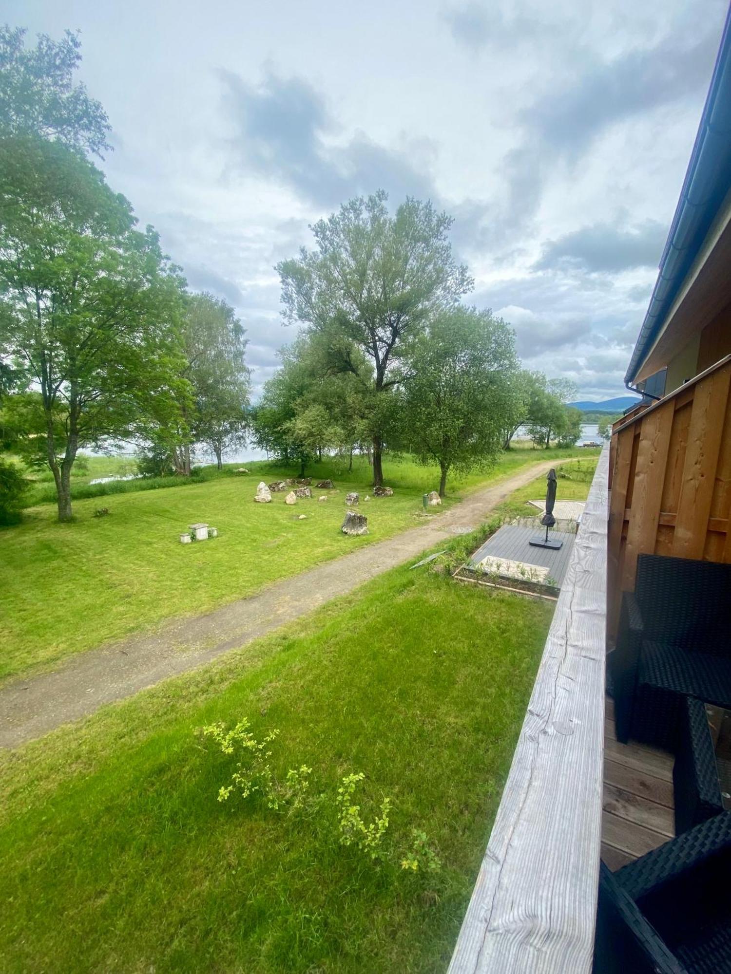 Apartman Na Brehu Lipna Cerna v Posumavi Exterior foto